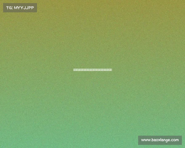 莱万大赞韩式炸鸡费尔明称饮品为亮点两人享受美食时刻